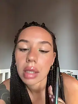 Chat +18 de Ocean_Heart ao vivo
