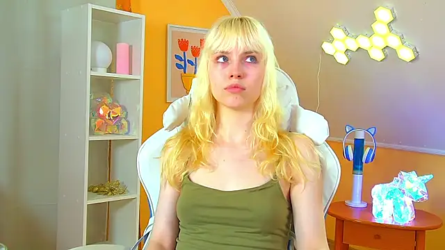 HannahHollis Adlı Modelin Canlı XXX Sohbeti
