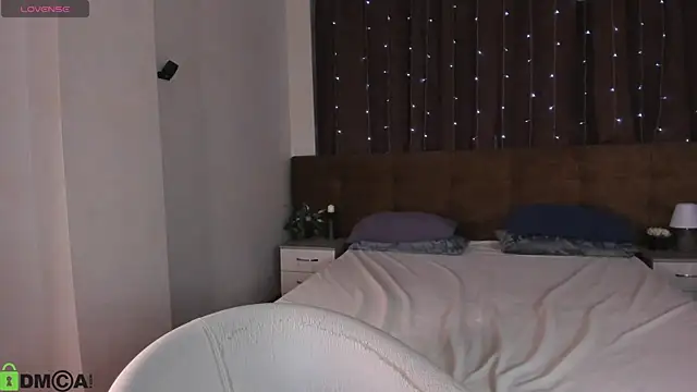 Elly_B1oom's Live XXX Chat
