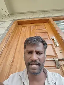 Paramkeerthi লাইভ XXX চ্যাট