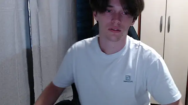 XXX chat uživo modela arthur___king