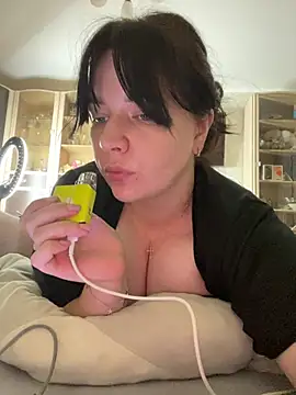 Chat +18 de Poly_Nick ao vivo
