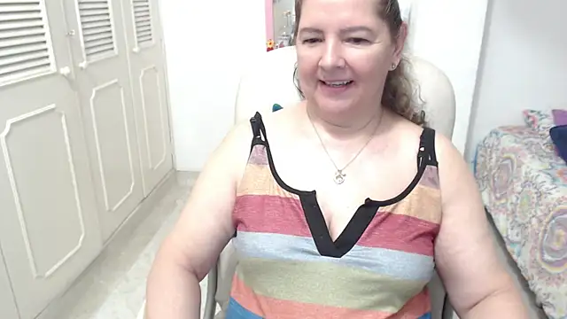 leonela_69のライブXXXチャット
