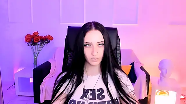MonicaLowes Chat XXX in diretta