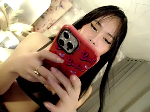 Chatroom XXX en direct de Little_SlutNica