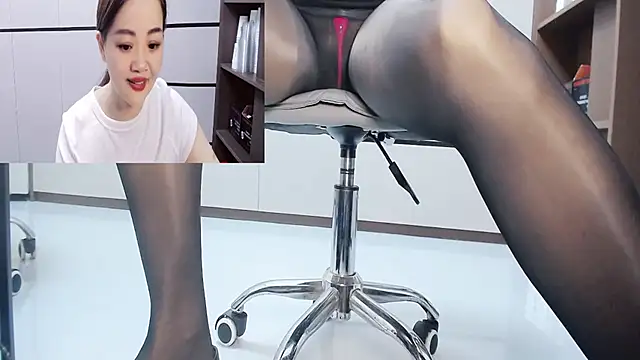 Latte-01's Live XXX Chat