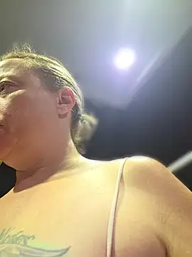 แชท XXX สดของ julimonroe