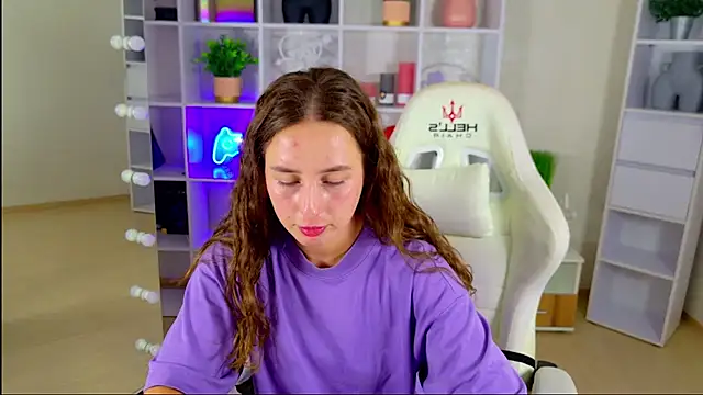NadinnL live XXX chat