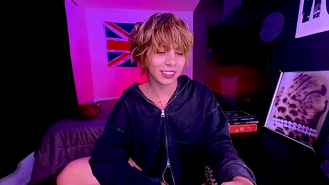 Aronn_44 Chat XXX live