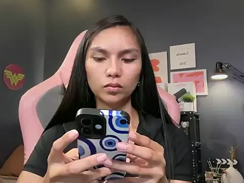 แชท XXX สดของ BlackBarbie4u