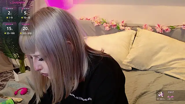 MilkMeSoftly's Live XXX Chat