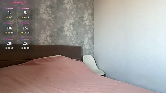 MIA_SHADE élő XXX-chatje