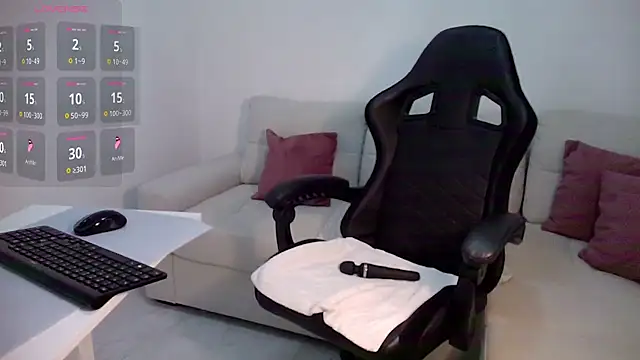 EmillyGreen1 Adlı Modelin Canlı XXX Sohbeti