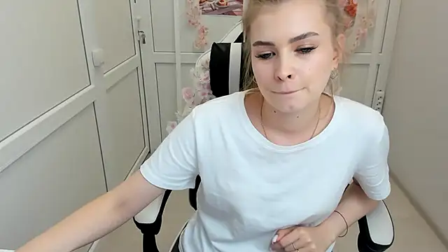 Živý XXX chat BrielleStorm