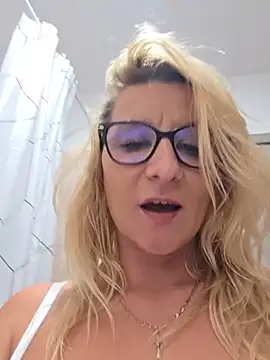 KaylinJan Live XXX-Chat