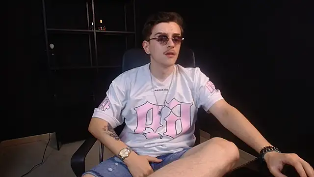 Živý XXX chat FelixStarkk