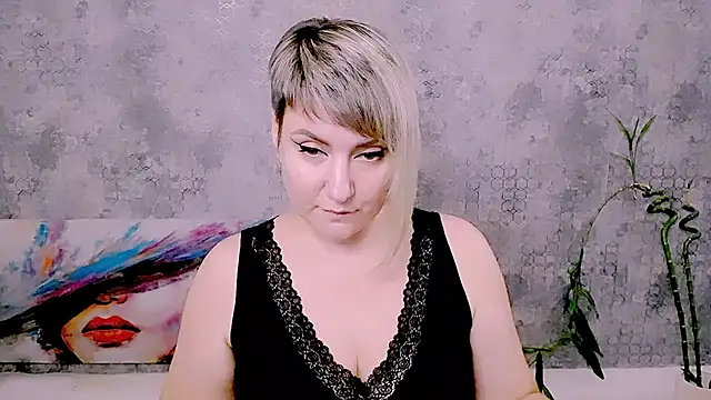 XXX chat uživo modela Djullia