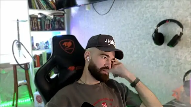_Serious_Man Chat XXX live