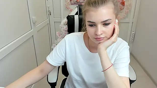 BrielleStorm's Live XXX Chat
