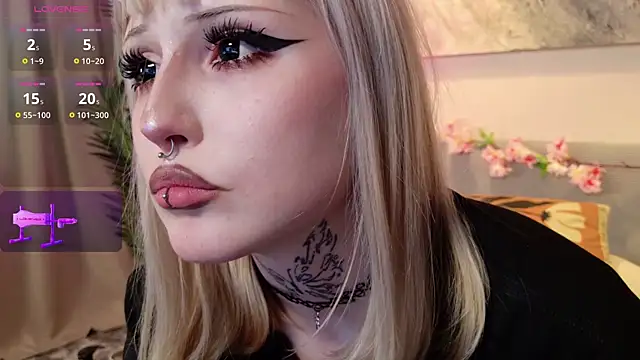 MilkMeSoftly Live XXX Chat