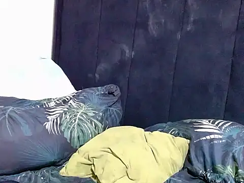 creamyslender23's Live XXX Chat