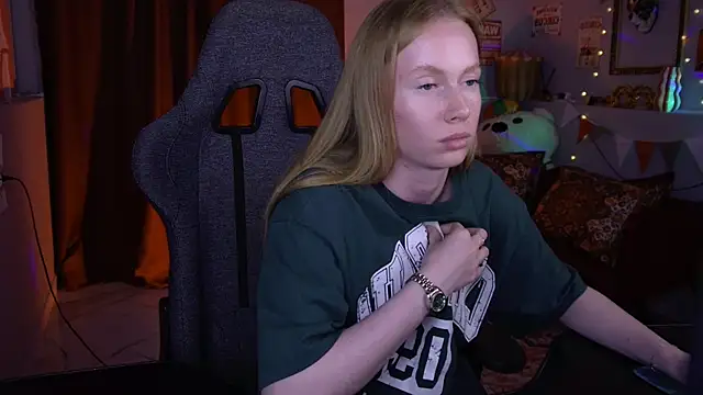 XXX chat uživo modela BellaRosewood