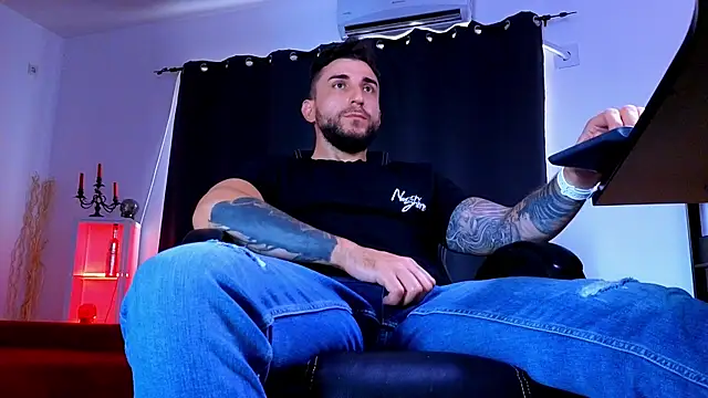 Chat XXX Live MightyAaron66