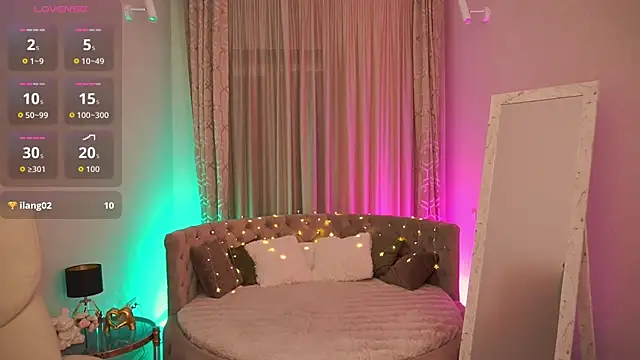 HeavenElle's Live XXX Chat