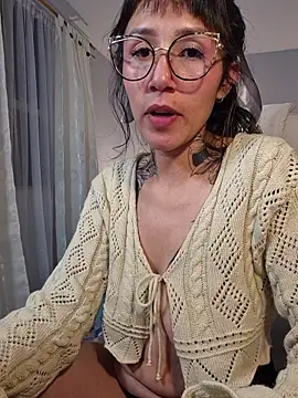 Mar_puentes' Live XXX Chat