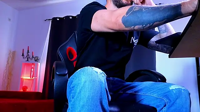 Chat XXX Live MightyAaron66