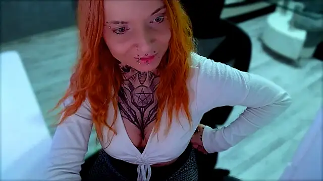InesGold live XXX chat