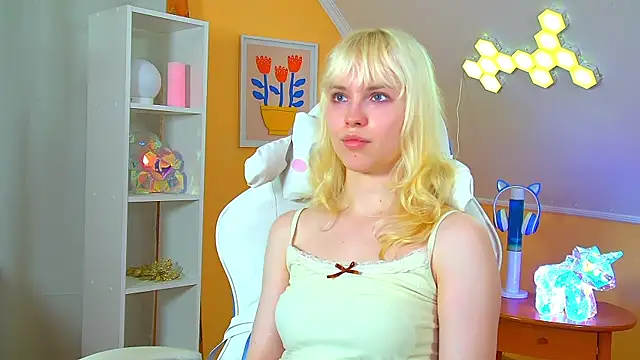 HannahHollis XXX чат на живо