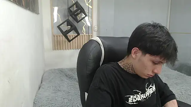 Cry_thereal 现场XXX聊天