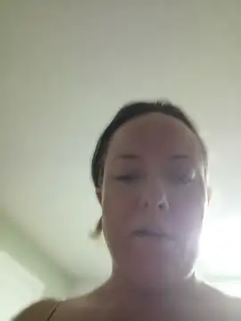 julimonroe Chat XXX in diretta