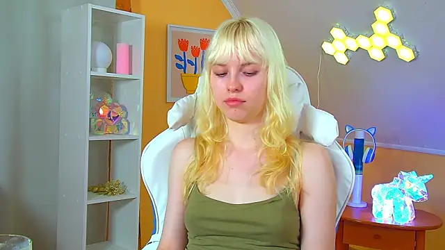 HannahHollis Adlı Modelin Canlı XXX Sohbeti