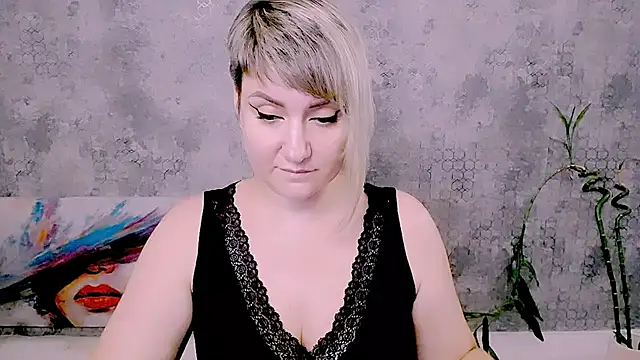 Djullia's Live XXX Chat