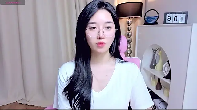 miuu6868 লাইভ XXX চ্যাট