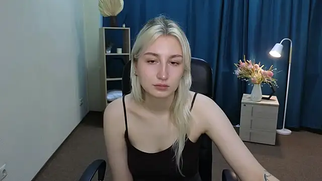 LishaNuding Chat XXX live