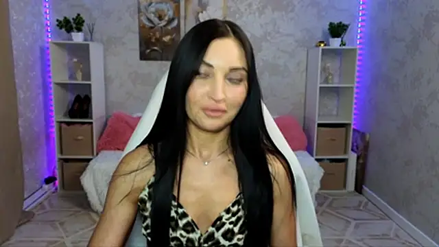 NikoleMills Adlı Modelin Canlı XXX Sohbeti