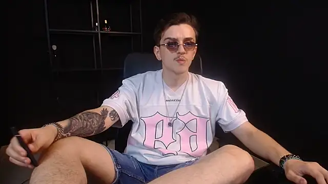 FelixStarkk's Live XXX Chat