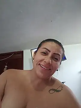 maynor_1998's Live XXX Chat