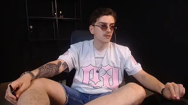Czat XXX na żywo – FelixStarkk