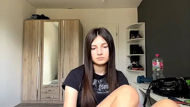 SpanishRooter live XXX chat