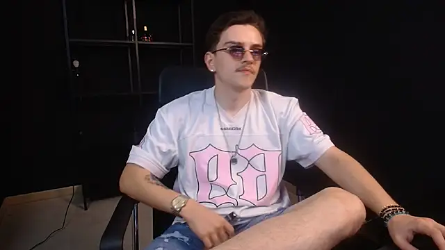 FelixStarkk 라이브 XXX 채팅
