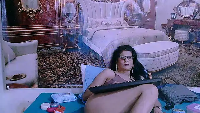 แชท XXX สดของ IndianAllure