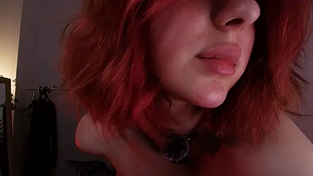 XXX chat uživo modela TariLechliter