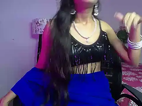 Chat +18 de Love_Sundari ao vivo