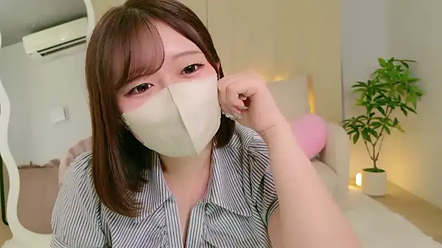 Saki_chanF 即時 XXX 聊天