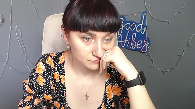 NinaFlawlees' Live XXX Chat