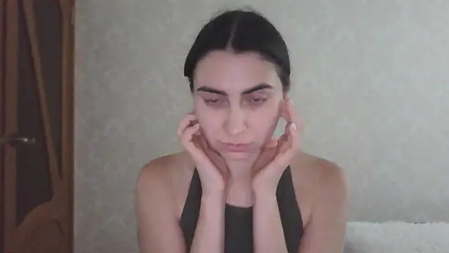 Kashtanka_ Adlı Modelin Canlı XXX Sohbeti